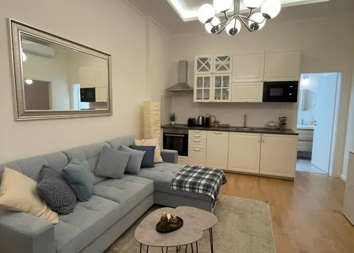 Brhomes Center شقة بودابست